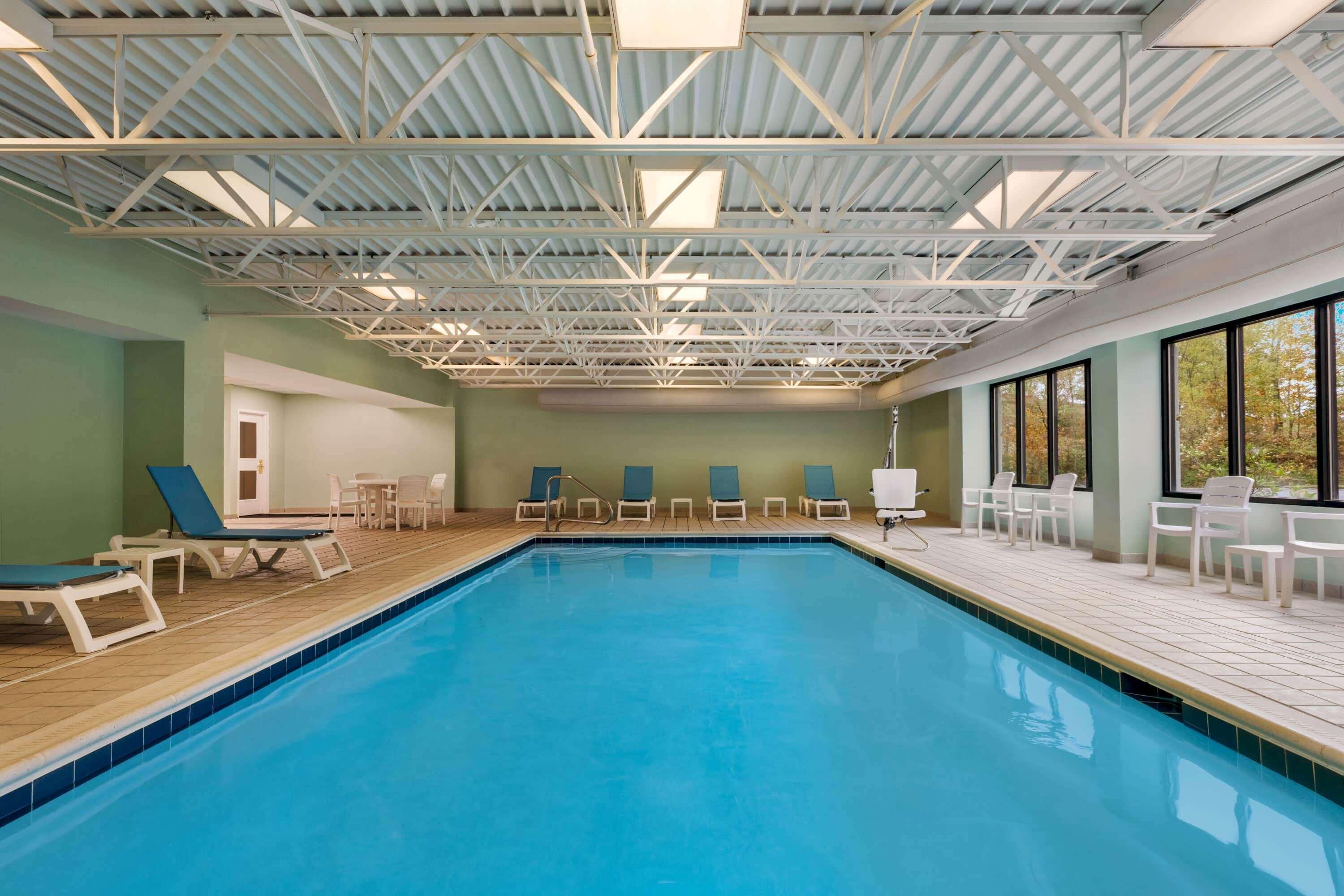 Hotel Wingate By Wyndham Bridgeport Clarksburg Esterno foto